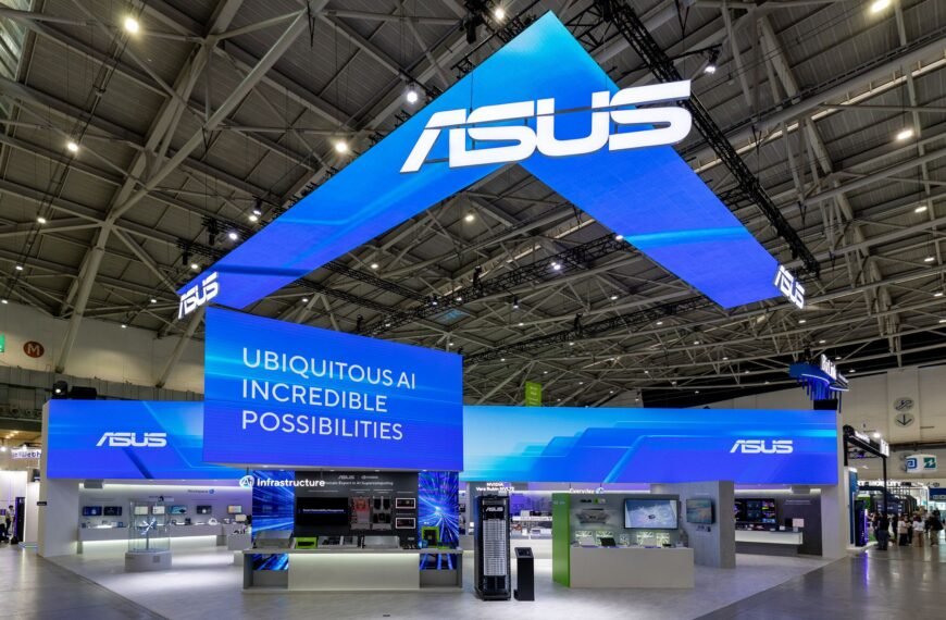 ASUS Computex booth zenni claw